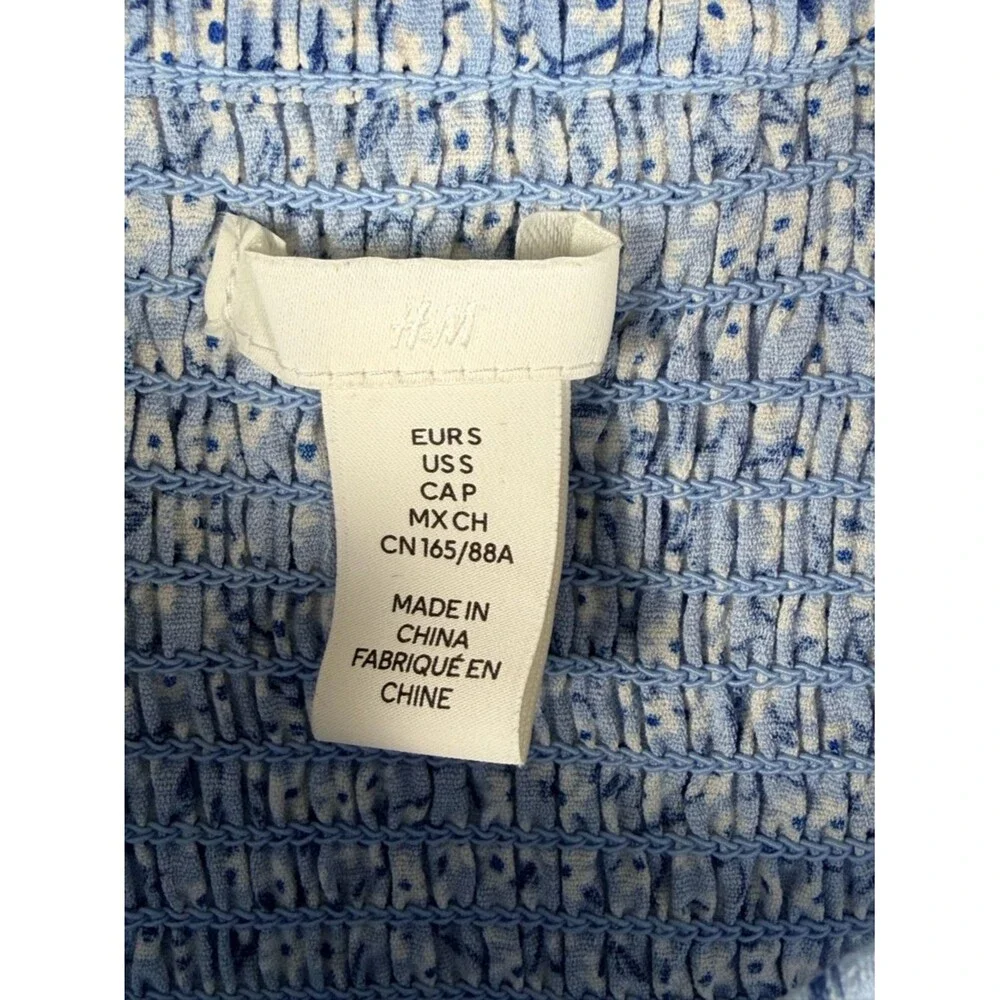 H&M Blue Ditsy Floral Ruched Tie Front Crop Top Smocked Back Coquette Small Boho